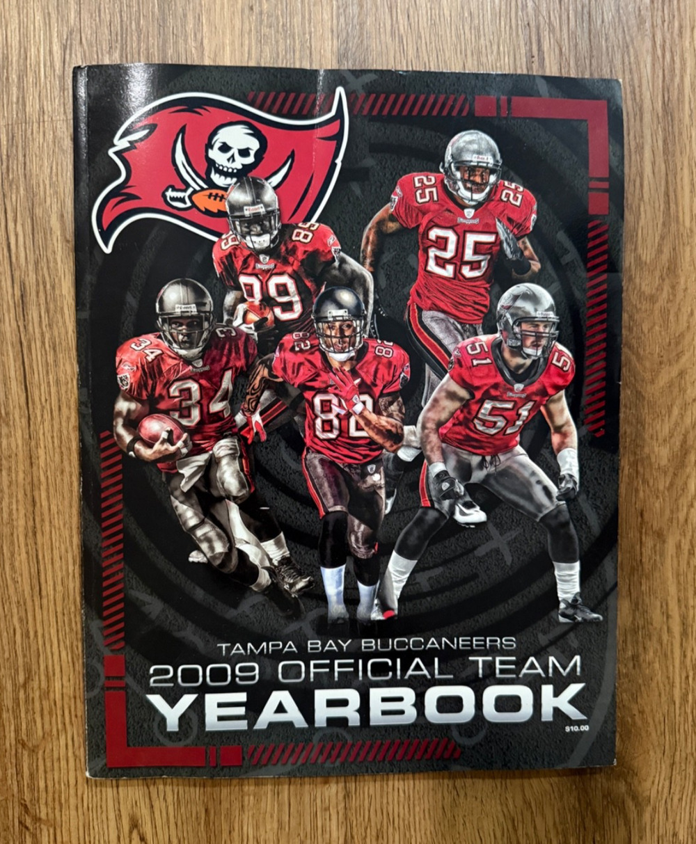 Tampa Bay Buccaneers 2009 Official Team Yearbook NFL Football Bucs